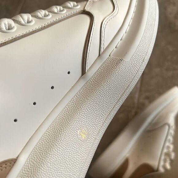 Alexander McQueen Oversized Low-Top Sneakers in White/ Camel, New, Size 41 - Picture 9 of 16